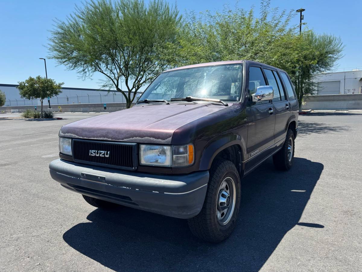 Isuzu-trooper-1993-6