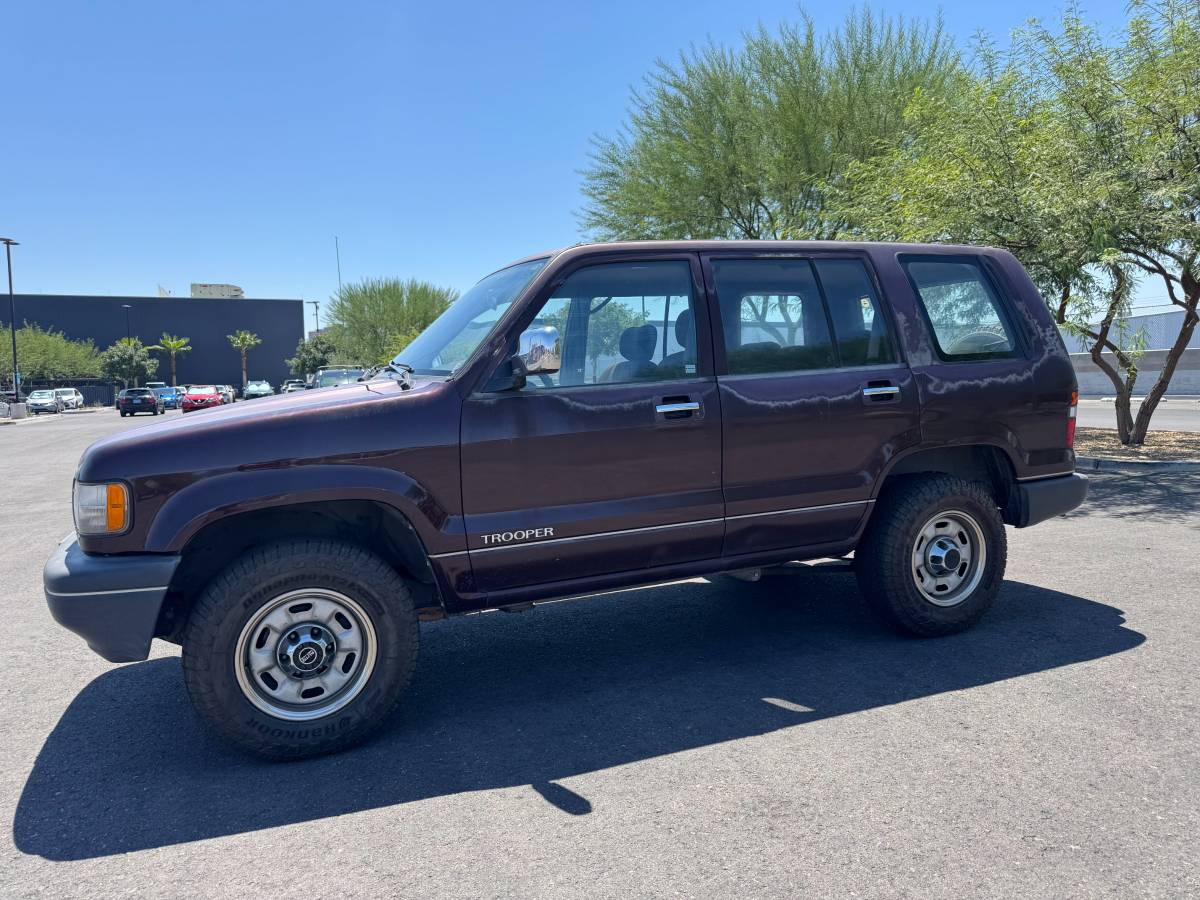 Isuzu-trooper-1993-8