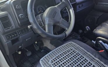 Isuzu-trooper-1994-white-11