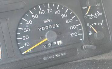 Isuzu-trooper-1994-white-9