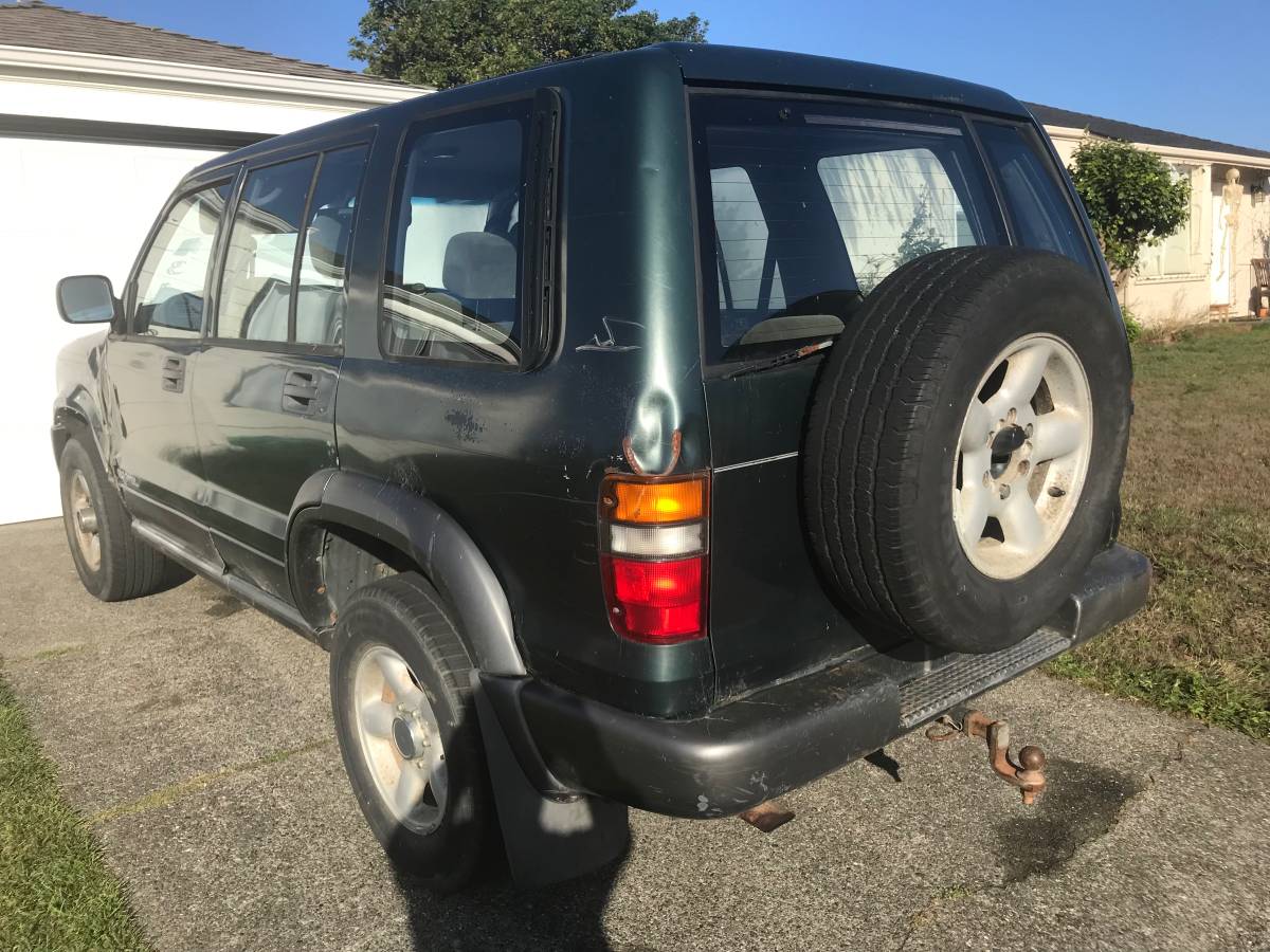 Isuzu-trooper-1995-silver-3