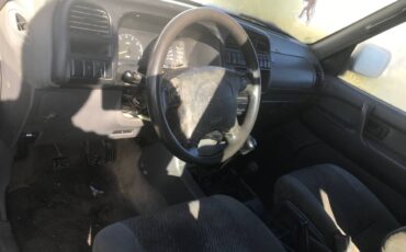 Isuzu-trooper-1995-silver-4