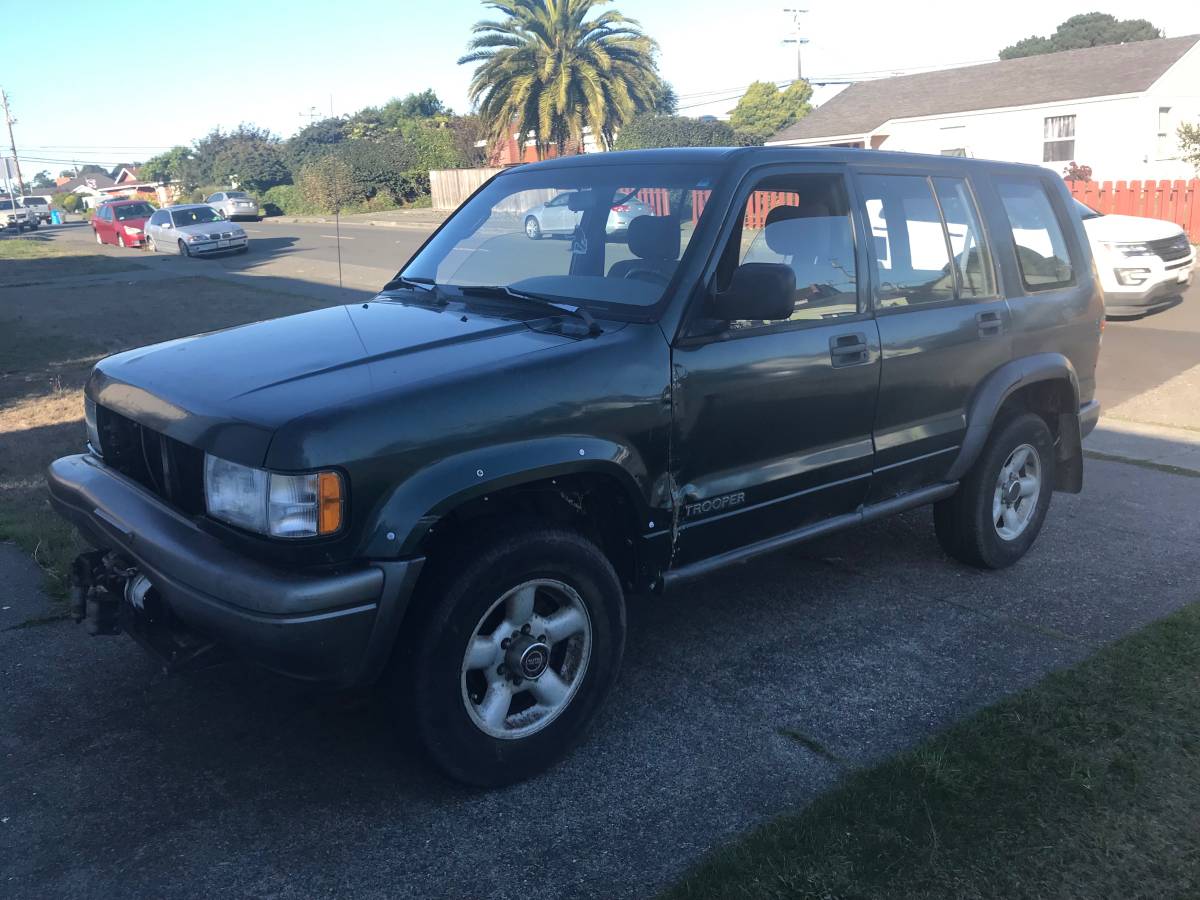 Isuzu-trooper-1995-silver-5