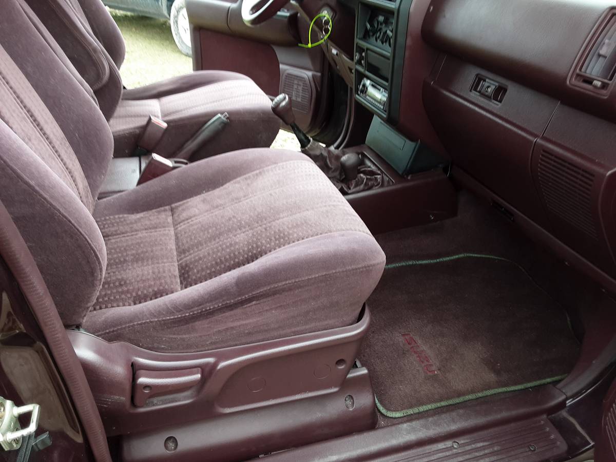 Isuzu-trooper-4x4-1992-purple-14