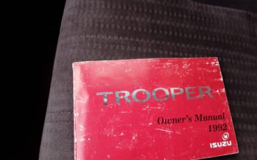 Isuzu-trooper-4x4-1992-purple-4