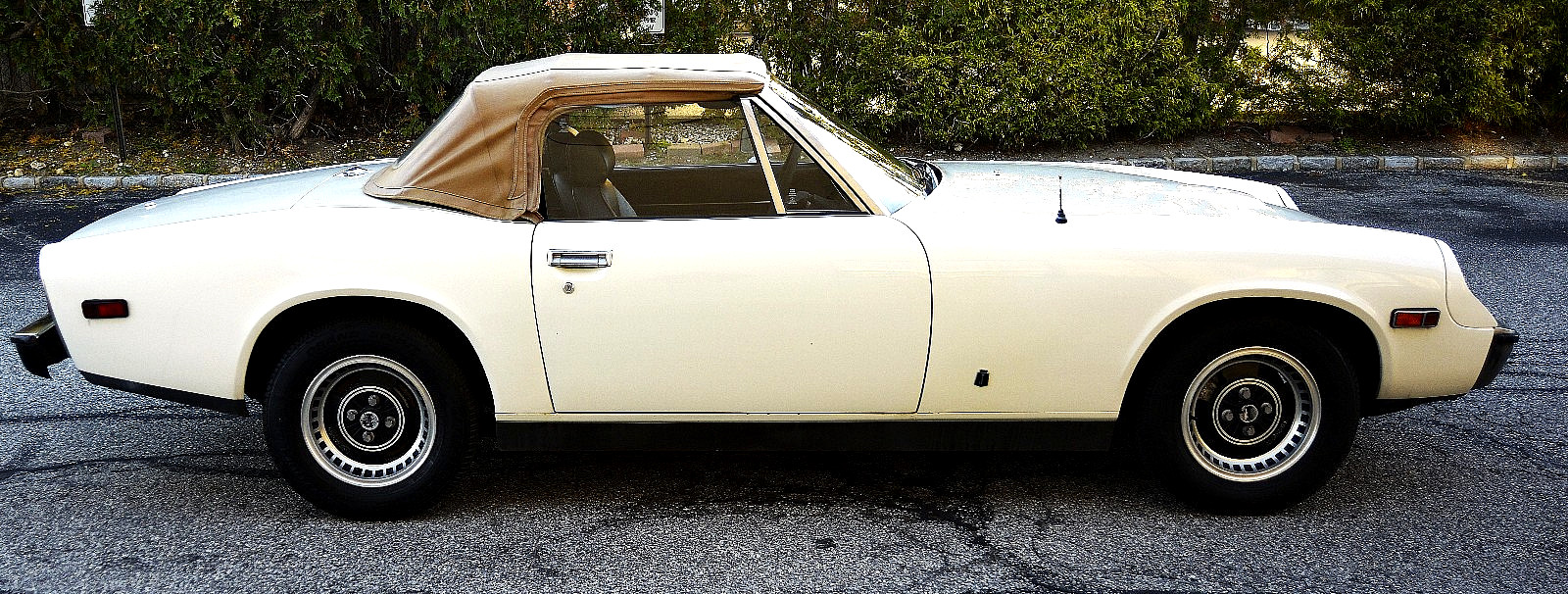 JENSEN-HEALEY-MK-II-CONVERTIBLE-1974-Convertible-13