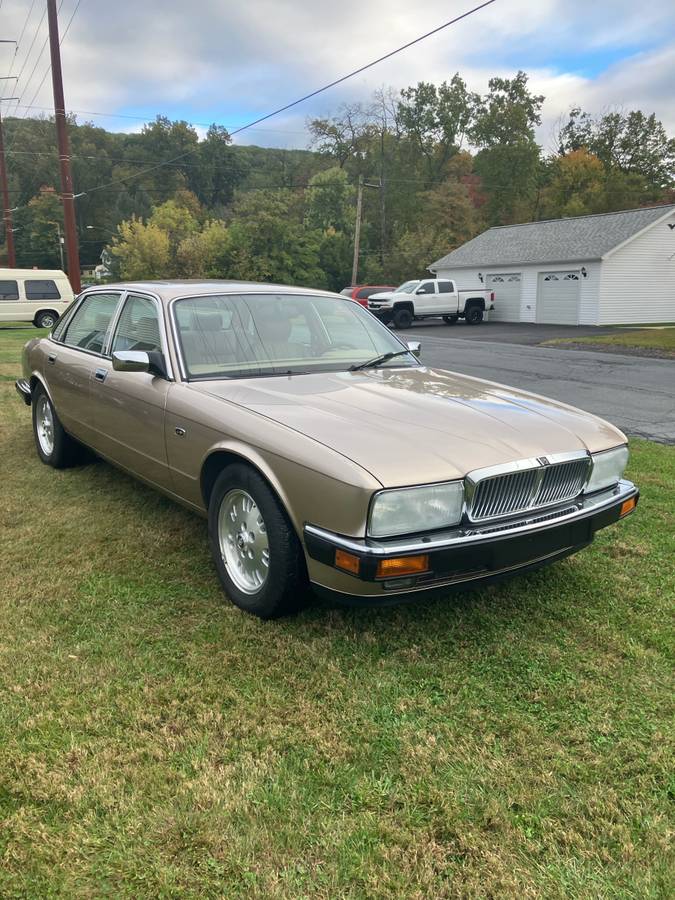 Jaguar-1994-custom-1