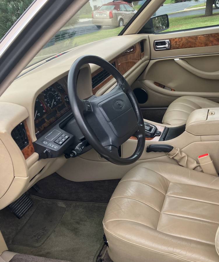 Jaguar-1994-custom-3