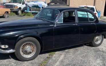 Jaguar-420-1967-black-2