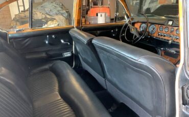 Jaguar-420-1967-black-4