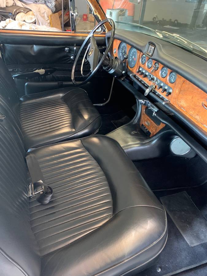 Jaguar-420-1967-black-5
