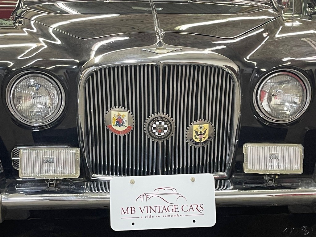 Jaguar-420S-1967-Sedan-11