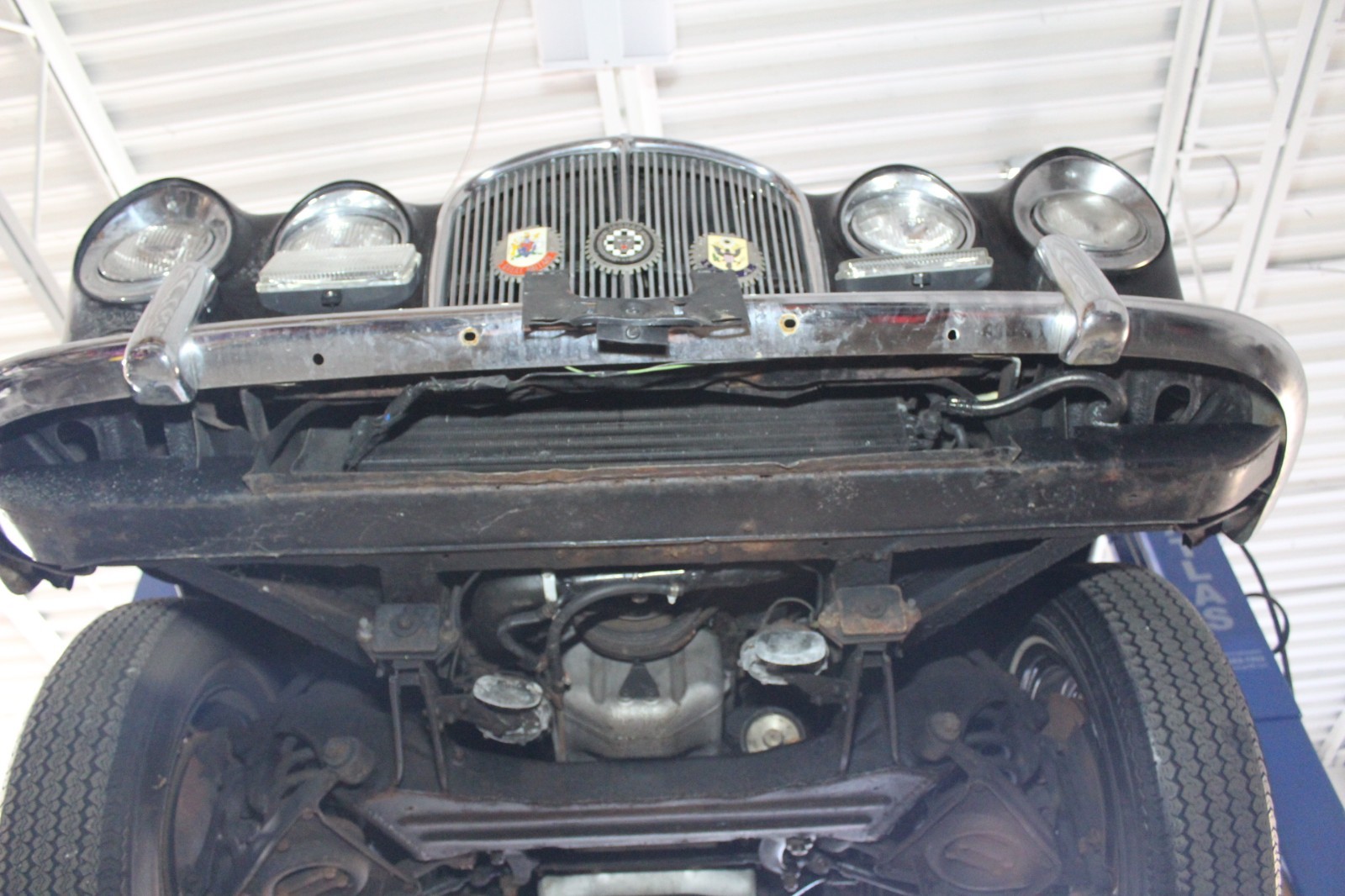 Jaguar-420S-1967-Sedan-32
