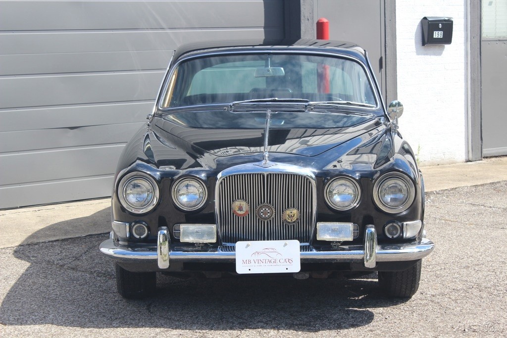 Jaguar-420S-1967-Sedan-5