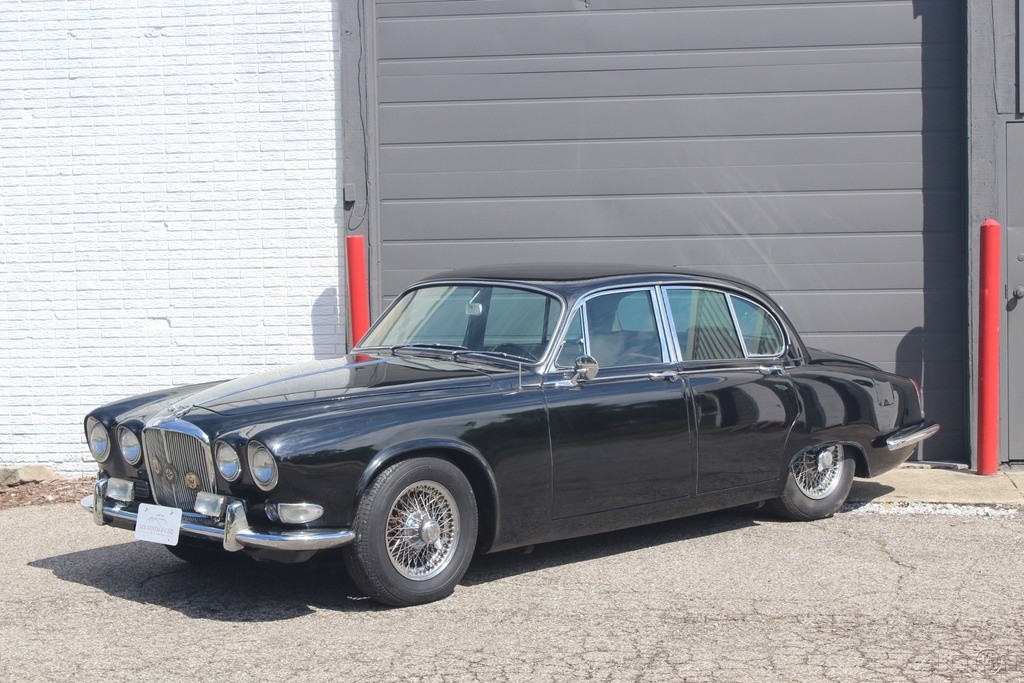 Jaguar-420S-1967-Sedan-9