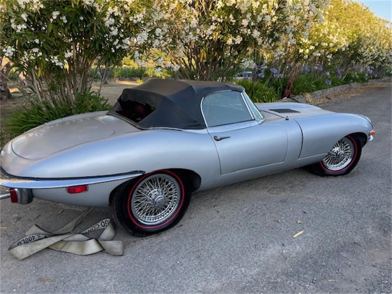 Jaguar-Convertible-1969-Grey-Red