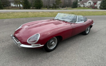Jaguar-E-Type-1963-Convertible-4