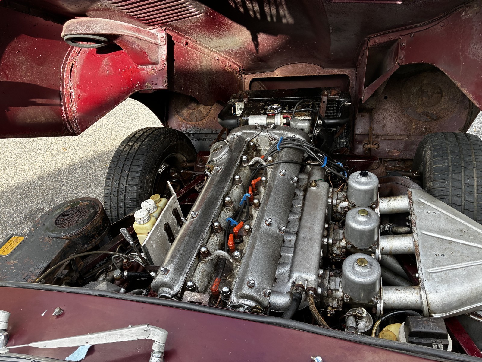 Jaguar-E-Type-1967-Coupe-15