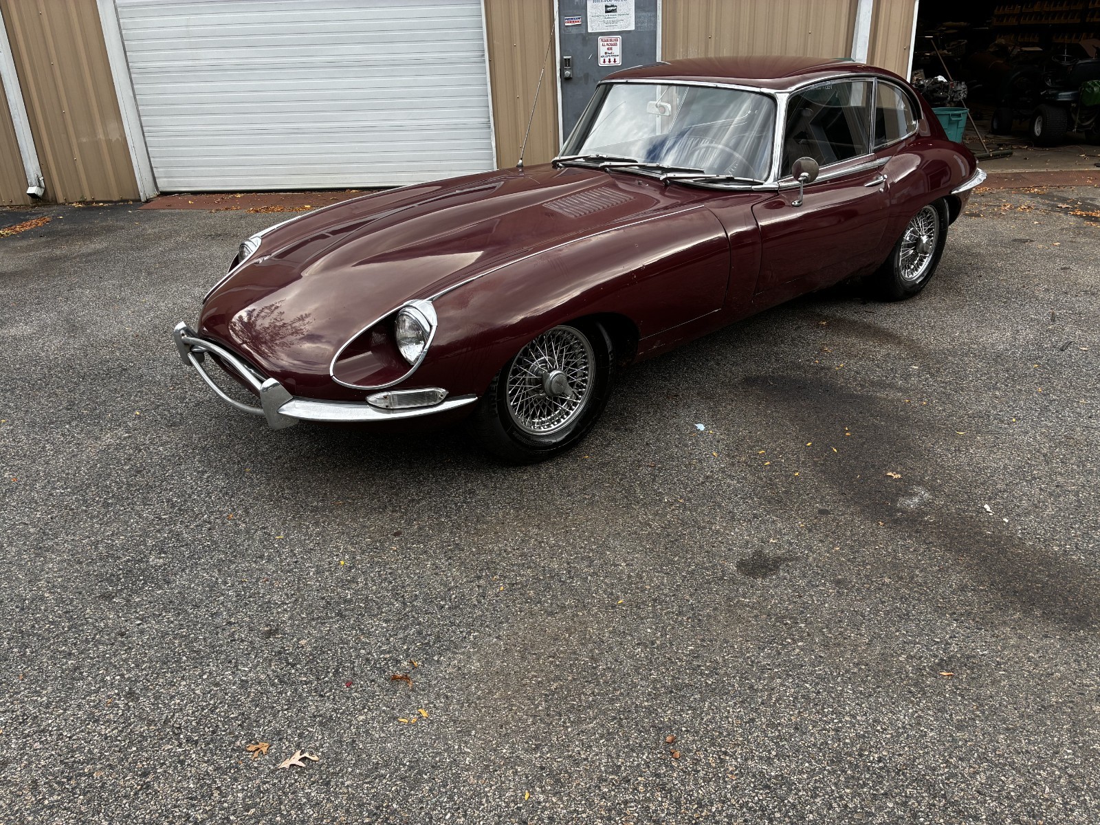 Jaguar-E-Type-1967-Coupe-4