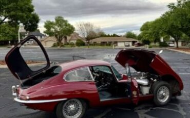 Jaguar-E-type-1968-Regency-Red-Black-Leather-12