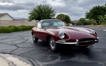 Jaguar-E-type-1968-Regency-Red-Black-Leather-19