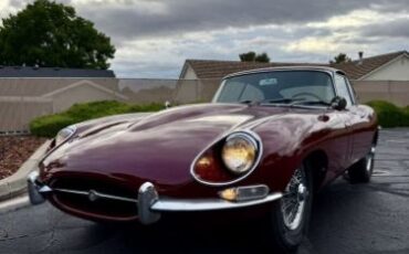 Jaguar-E-type-1968-Regency-Red-Black-Leather-3
