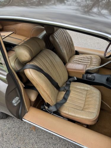 Jaguar-E-type-1972-12