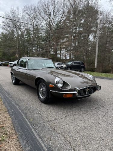 Jaguar-E-type-1972-20