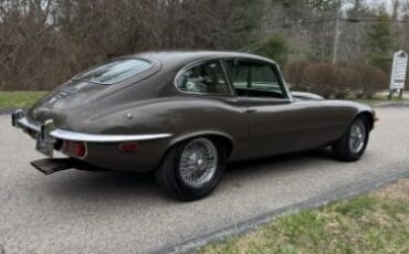 Jaguar-E-type-1972-21
