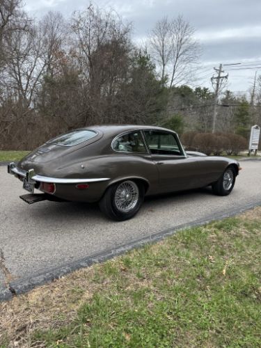 Jaguar-E-type-1972-21