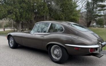 Jaguar-E-type-1972-22