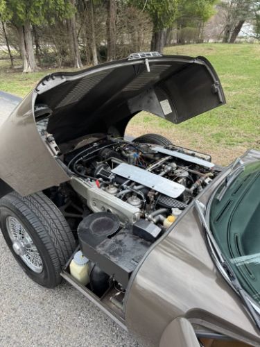 Jaguar-E-type-1972-7