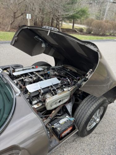 Jaguar-E-type-1972-8
