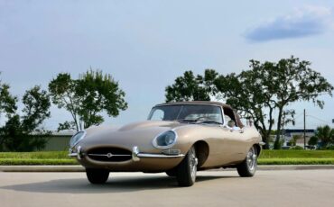 Jaguar-E-type-xke-1965-Opalescent-Golden-Sand-Light-Tan