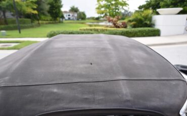 Jaguar-E-type-xke-1970-White-Black-15