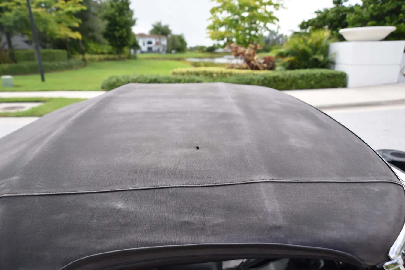 Jaguar-E-type-xke-1970-White-Black-15