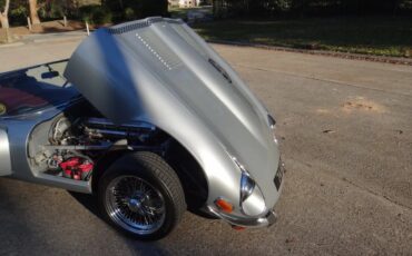 Jaguar-E-type-xke-1974-Silver-Black-Leather-11