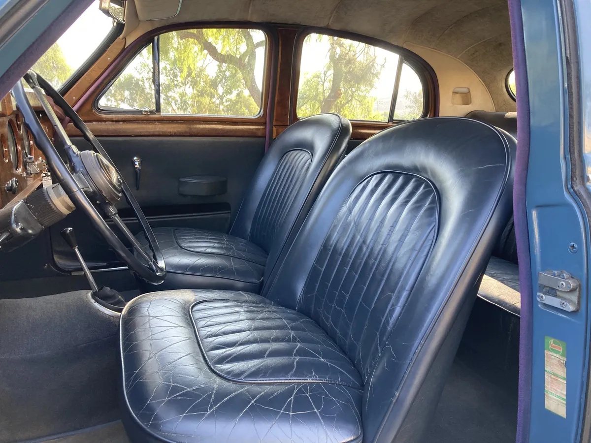 Jaguar-Mk-i-1959-Blue-Blue-11