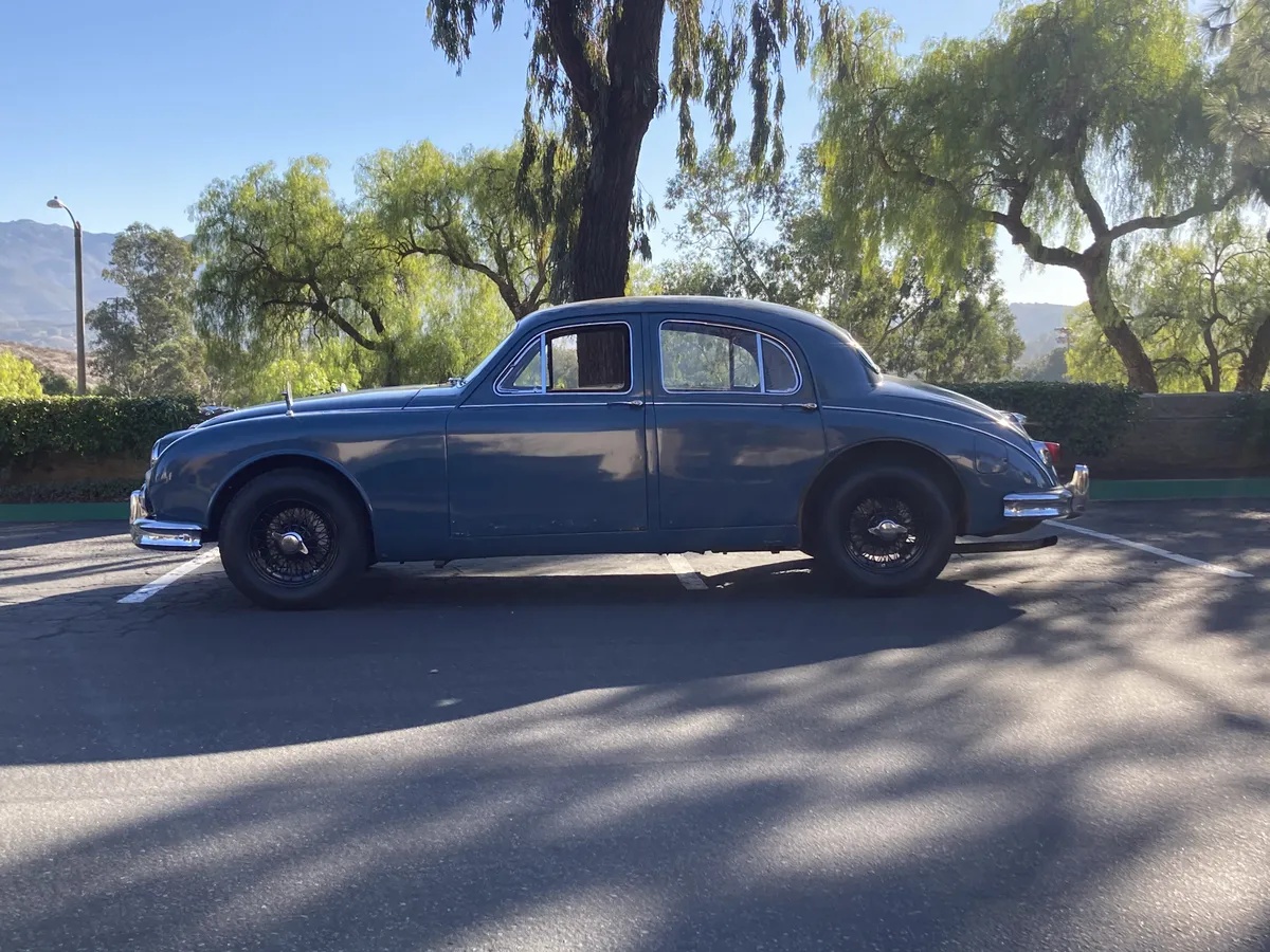 Jaguar-Mk-i-1959-Blue-Blue-2