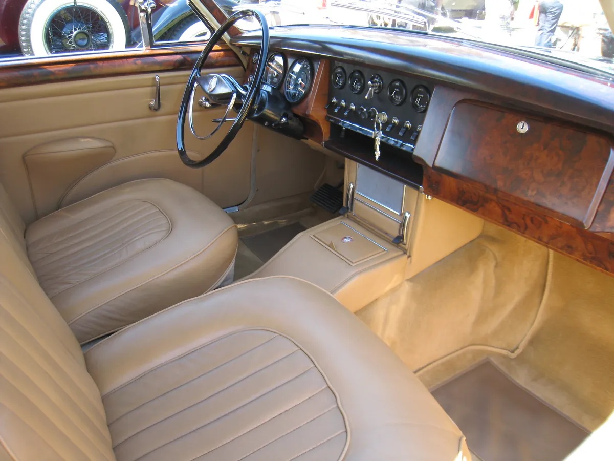 Jaguar-Mk-ii-1960-19