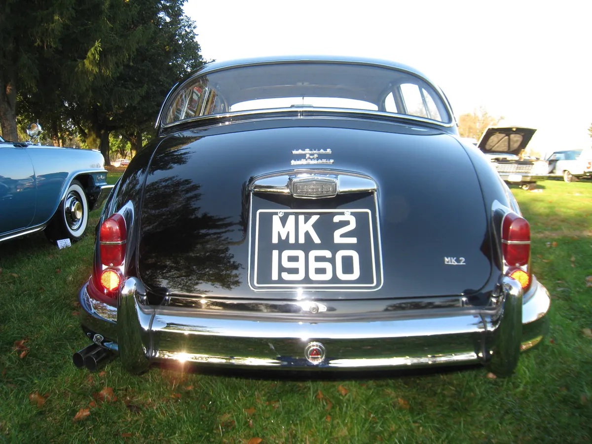 Jaguar-Mk-ii-1960-3