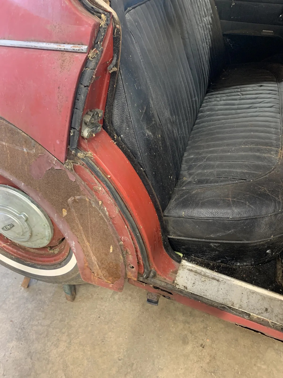 Jaguar-Mk-ii-1962-Red-Grey-12