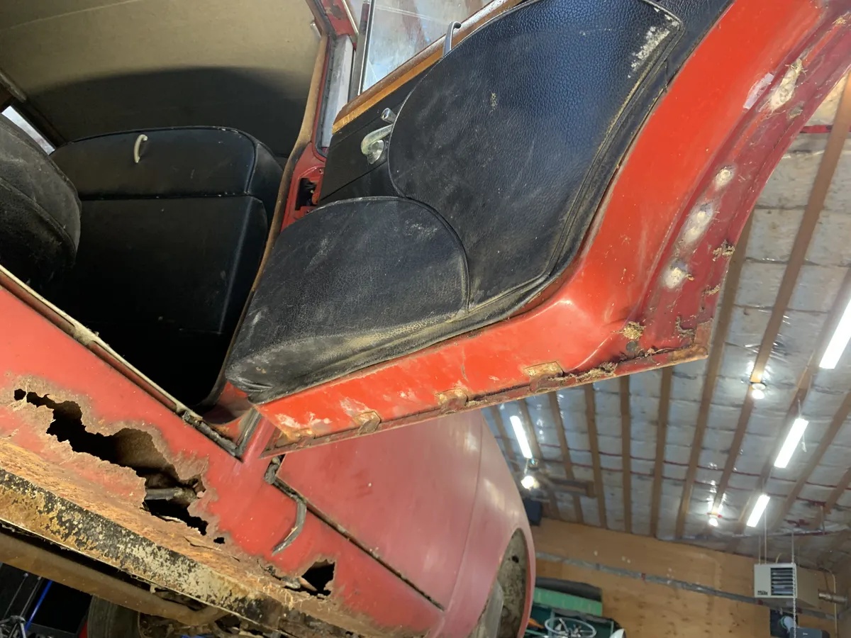 Jaguar-Mk-ii-1962-Red-Grey-13