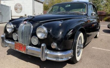 Jaguar-Sedan-1960-Deep-Black-Red-Leather-15