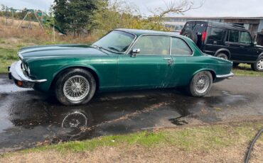 Jaguar-XJ-1976-Coupe-2