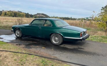 Jaguar-XJ-1976-Coupe-3