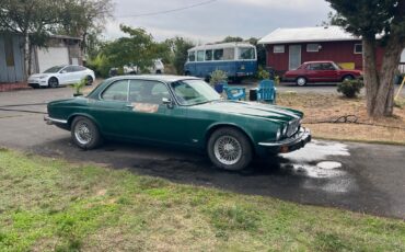 Jaguar-XJ-1976-Coupe-5