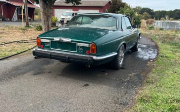 Jaguar-XJ-1976-Coupe-7