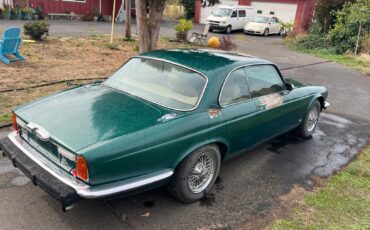 Jaguar-XJ-1976-Coupe-8