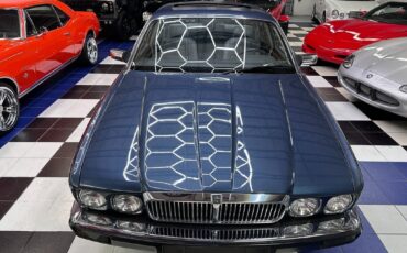Jaguar-XJ-1988-Sedan-4